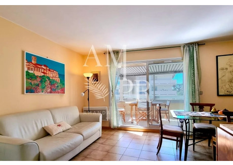 Mieszkanie na sprzedaż - Cannes, Francja, 46 m², 394 663 USD (1 547 080 PLN), NET-101193941