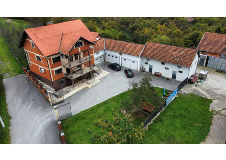 Dom na sprzedaż - Glina, Chorwacja, 400 m², 846 240 USD (3 444 198 PLN), NET-95438190