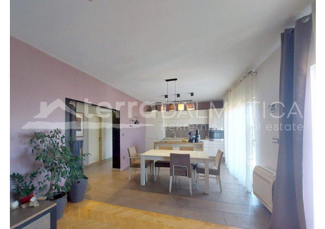 Dom na sprzedaż - Šibenik Chorwacja, 160 m², 312 015 USD (1 229 340 PLN), NET-97454257