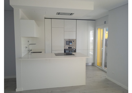 Mieszkanie na sprzedaż - Seixal, Portugalia, 75 m², 347 817 USD (1 387 789 PLN), NET-96795403
