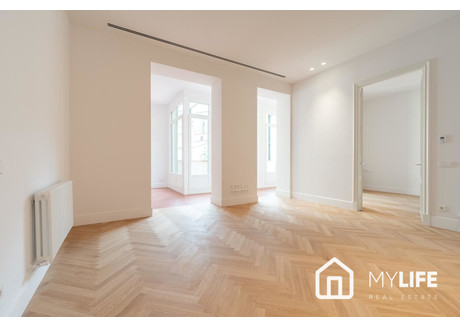 Mieszkanie na sprzedaż - Barcelona, Hiszpania, 176 m², 1 098 238 USD (4 425 899 PLN), NET-96462389