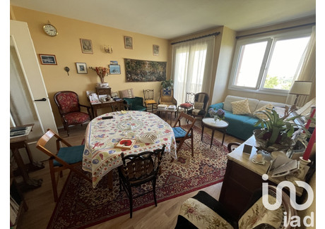 Mieszkanie na sprzedaż - Parthenay, Francja, 74 m², 55 395 USD (226 566 PLN), NET-101316925