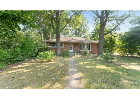 Dom na sprzedaż - 26 Lynnwood Drive Brantford, Kanada, 94 m², 383 478 USD (1 503 235 PLN), NET-100690477