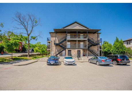 Dom na sprzedaż - 185 Windale Crescent Kitchener, Kanada, 44 m², 258 007 USD (988 166 PLN), NET-99890918