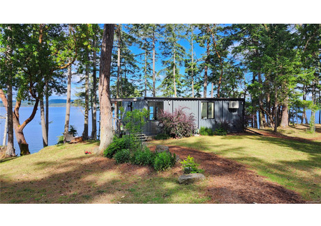 Dom na sprzedaż - 1537 Beddis Rd Salt Spring, Kanada, 65 m², 1 238 333 USD (5 040 014 PLN), NET-100153796