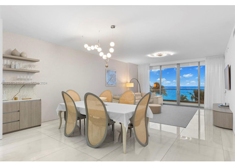 Dom na sprzedaż - 18975 Collins Ave Sunny Isles Beach, Usa, 210 m², 3 998 000 USD (16 591 700 PLN), NET-99259148