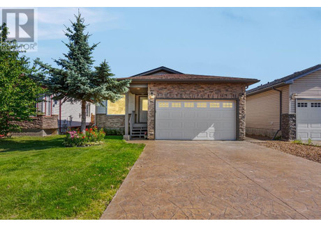 Dom na sprzedaż - 490 Pacific Crescent Fort Mcmurray, Kanada, 129 m², 337 498 USD (1 292 616 PLN), NET-100910397