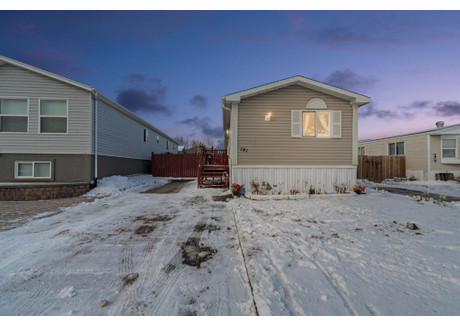 Dom na sprzedaż - 181 Clausen Crescent Fort Mcmurray, Kanada, 113 m², 178 466 USD (731 709 PLN), NET-102393517