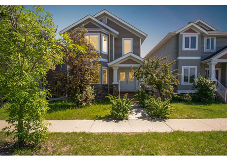 Dom na sprzedaż - 136 Ward Crescent Fort Mcmurray, Kanada, 177 m², 404 823 USD (1 566 665 PLN), NET-99259536