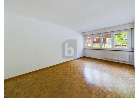 Mieszkanie na sprzedaż - Unterseen, Szwajcaria, 67 m², 680 586 USD (2 735 956 PLN), NET-101680031