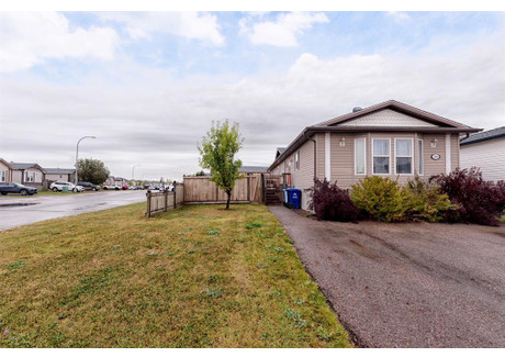 Dom na sprzedaż - 208 Elm Street Fort Mcmurray, Kanada, 144 m², 253 451 USD (1 031 546 PLN), NET-100153994