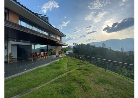 Dom na sprzedaż - Las Lomitas, Sabaneta, Antioquia, Colombia Sabaneta, Kolumbia, 570 m², 755 711 USD (3 136 200 PLN), NET-101983930