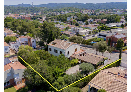 Dom na sprzedaż - Girona, Hiszpania, 415 m², 946 729 USD (3 872 123 PLN), NET-100506780