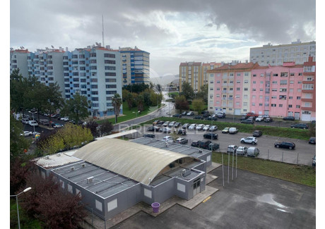 Mieszkanie na sprzedaż - Loures Portugalia, 70 m², 195 643 USD (796 268 PLN), NET-101661254