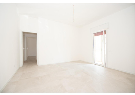 Mieszkanie na sprzedaż - Via Dante Alighieri Lido Di Jesolo, Włochy, 72 m², 323 342 USD (1 322 469 PLN), NET-101742783