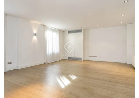 Mieszkanie na sprzedaż - Barcelona, Hiszpania, 214 m², 1 787 292 USD (7 310 025 PLN), NET-100413015