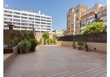 Mieszkanie na sprzedaż - Barcelona, Hiszpania, 190 m², 2 552 410 USD (10 669 075 PLN), NET-99588908