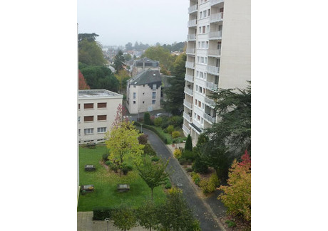 Mieszkanie na sprzedaż - Cholet, Francja, 46 m², 93 765 USD (391 936 PLN), NET-102321012