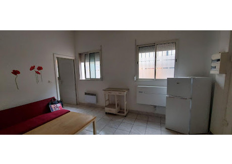 Mieszkanie na sprzedaż - Nimes, Francja, 32 m², 71 884 USD (300 476 PLN), NET-102406859