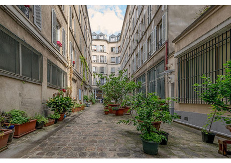 Mieszkanie na sprzedaż - Paris 9Eme Arrondissement, Francja, 42 m², 445 630 USD (1 827 083 PLN), NET-102862875