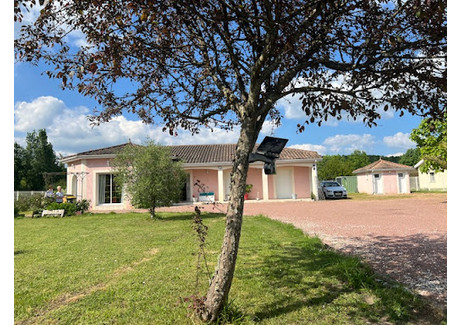 Dom na sprzedaż - Coutras, Francja, 194,7 m², 274 212 USD (1 080 394 PLN), NET-97427445