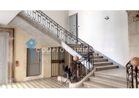 Mieszkanie na sprzedaż - Nimes, Francja, 61 m², 163 700 USD (656 439 PLN), NET-94872415