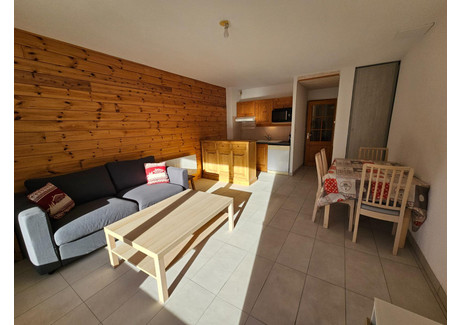 Mieszkanie na sprzedaż - Vars, Francja, 40 m², 174 664 USD (670 709 PLN), NET-99672368