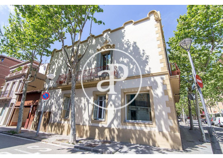 Dom na sprzedaż - Barcelona, Hiszpania, 265 m², 2 745 949 USD (10 736 661 PLN), NET-92838154