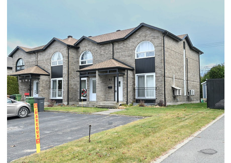 Dom na sprzedaż - 41 Rue Chouinard, Victoriaville, QC G6S1G4, CA Victoriaville, Kanada, 106 m², 196 304 USD (798 956 PLN), NET-102508914