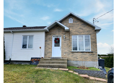 Dom na sprzedaż - 65 Rue de l'Abbé-Duguay, Victoriaville, QC G6S1M4, CA Victoriaville, Kanada, 165 m², 188 403 USD (766 801 PLN), NET-102606906