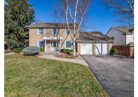 Dom na sprzedaż - 1941 Edenvale Crescent, Burlington, ON L7P 3H9, Canada Burlington, Kanada, 9999 m², 1 120 144 USD (4 558 986 PLN), NET-102975588