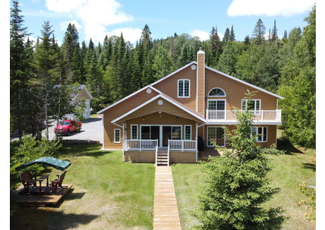 Dom na sprzedaż - 70 Ch. Baie-William O., Lac-Édouard, QC G0X3N0, CA Lac-Édouard, Kanada, 182 m², 564 075 USD (2 340 913 PLN), NET-101448140