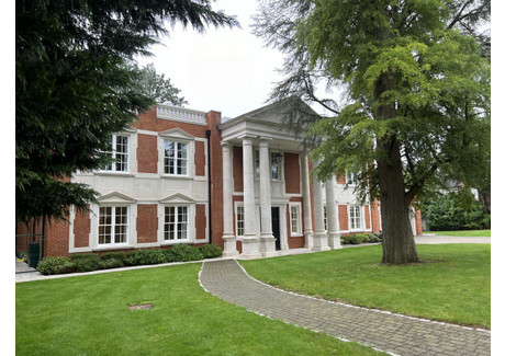 Dom na sprzedaż - Crown Estate, Torland Drive Oxshott, Wielka Brytania, 1060,86 m², 9 935 640 USD (40 438 054 PLN), NET-101425505