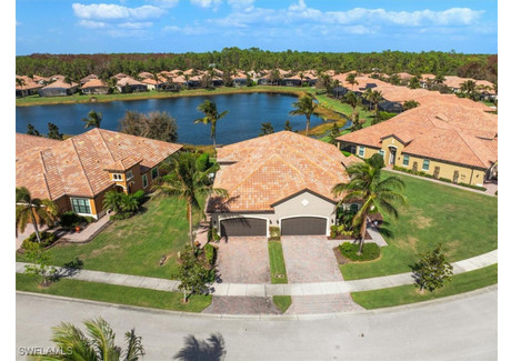 Dom na sprzedaż - 9158 Isla Bella Circle Bonita Springs, Usa, 147,44 m², 599 000 USD (2 437 930 PLN), NET-102120254