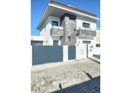 Dom na sprzedaż - Loures, Portugalia, 193 m², 612 843 USD (2 469 758 PLN), NET-96118902