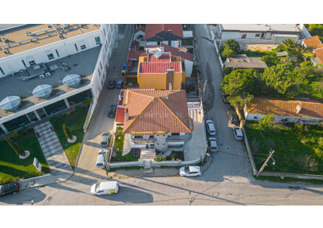 Dom na sprzedaż - Charneca De Caparica E Sobreda, Portugalia, 279 m², 502 349 USD (1 923 998 PLN), NET-96127977