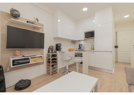 Mieszkanie na sprzedaż - Seixal, Portugalia, 34 m², 142 867 USD (562 895 PLN), NET-97046275