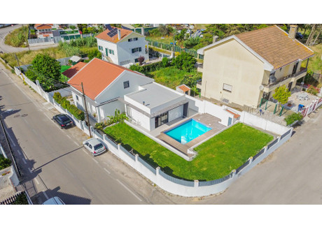 Dom na sprzedaż - Charneca De Caparica E Sobreda, Portugalia, 182 m², 582 366 USD (2 381 878 PLN), NET-97175957