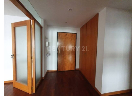 Mieszkanie na sprzedaż - Baguim Do Monte (Rio Tinto), Portugalia, 65 m², 164 509 USD (630 070 PLN), NET-100243877