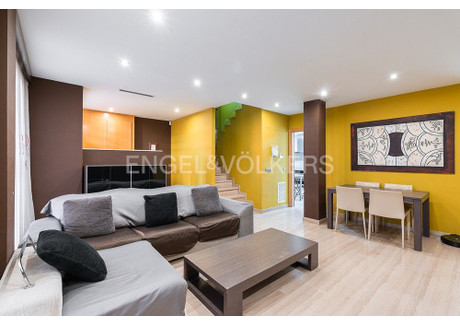 Dom na sprzedaż - Valencia, Hiszpania, 244 m², 639 174 USD (2 518 344 PLN), NET-95219133