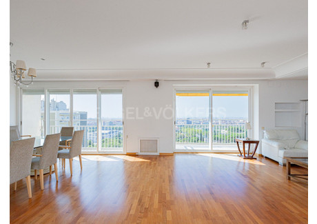 Mieszkanie na sprzedaż - Barcelona, Hiszpania, 212 m², 1 490 417 USD (5 767 912 PLN), NET-100472936