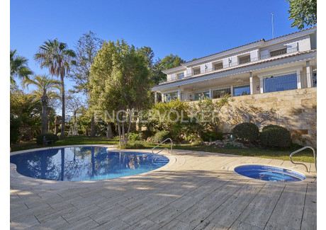 Dom na sprzedaż - Sitges, Hiszpania, 910 m², 8 677 199 USD (34 014 622 PLN), NET-95123476