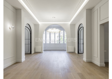 Mieszkanie na sprzedaż - Barcelona, Hiszpania, 318 m², 1 977 083 USD (8 086 271 PLN), NET-97055125