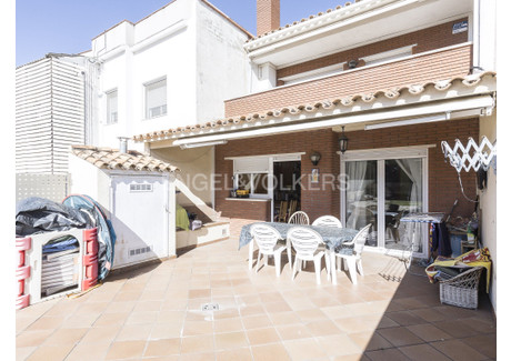 Dom na sprzedaż - Vallirana, Hiszpania, 198 m², 412 151 USD (1 623 873 PLN), NET-97587255