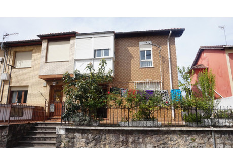 Dom na sprzedaż - Torrelavega, Hiszpania, 95 m², 179 198 USD (734 710 PLN), NET-96742970