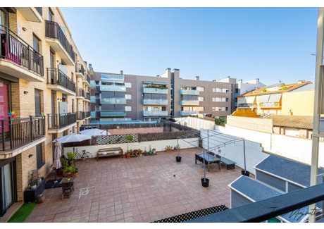 Mieszkanie na sprzedaż - Girona, Hiszpania, 56 m², 193 751 USD (744 005 PLN), NET-99652548