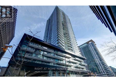 Mieszkanie do wynajęcia - 1207 - 30 Roehampton Ave Toronto, Kanada, 55,74 m², 1756 USD (7146 PLN), NET-102944006