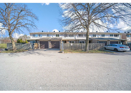 Dom na sprzedaż - 12 Lace Fernway Toronto, Kanada, 92,9 m², 558 247 USD (2 272 067 PLN), NET-102924882