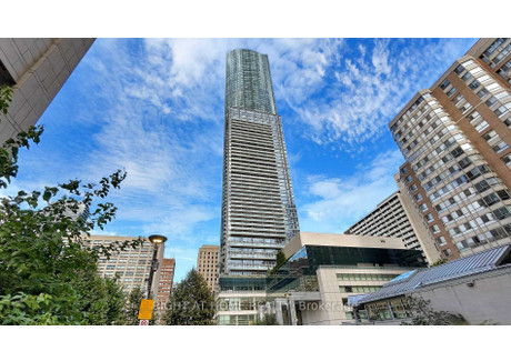 Mieszkanie do wynajęcia - 7405 - 388 Yonge St Toronto, Kanada, 111,48 m², 3884 USD (15 923 PLN), NET-103152322