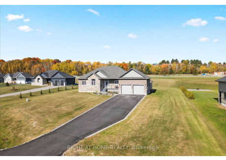 Dom na sprzedaż - 172 Glens Of Antrim Way Alnwick/haldimand, Kanada, 139,35 m², 864 549 USD (3 518 716 PLN), NET-102079626